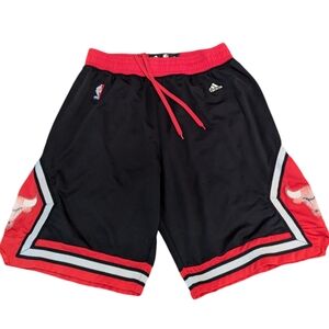 Vtg Adidas Chicago Bulls NBA Basketball Men's Swingman Jersey Shorts Size Large